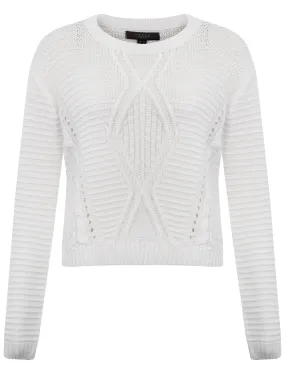 Amara Reya Yew white jumper