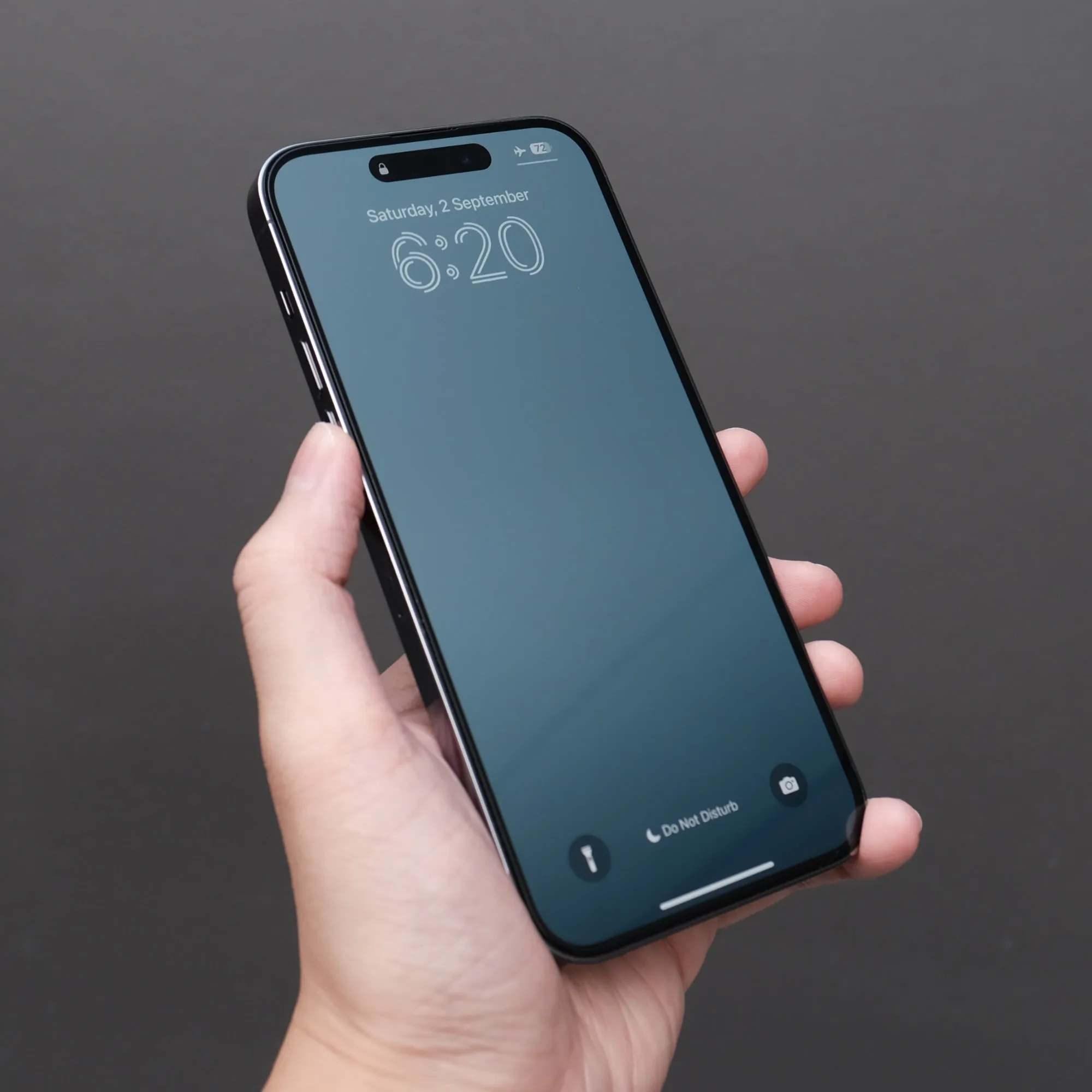 Bare Pane - for iPhone 16 Pro