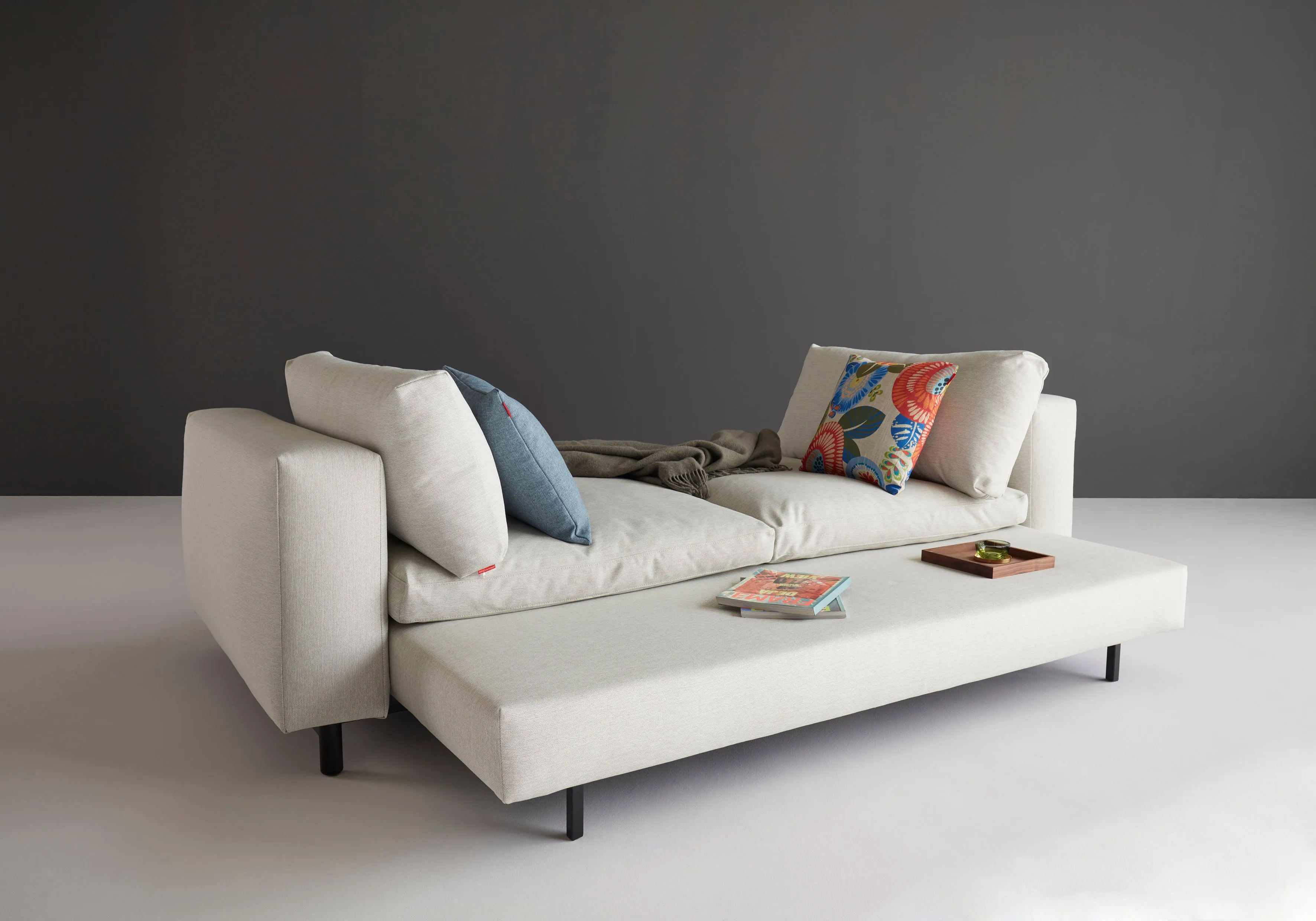 Magni Neutral Sofa