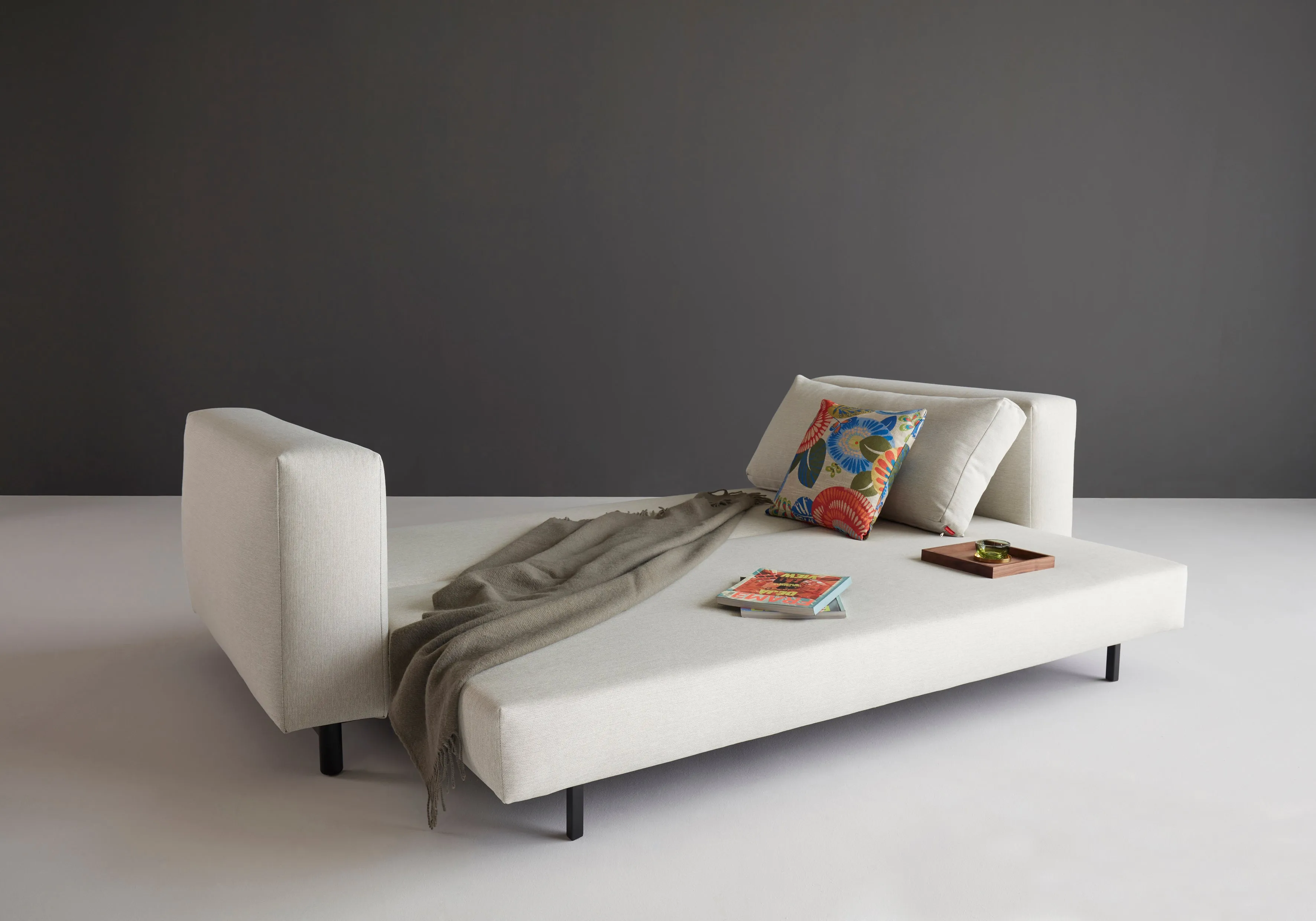 Magni Neutral Sofa