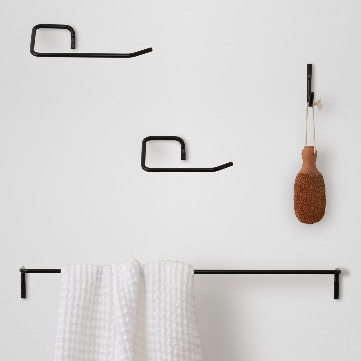 Mara Bathroom Hardware Set